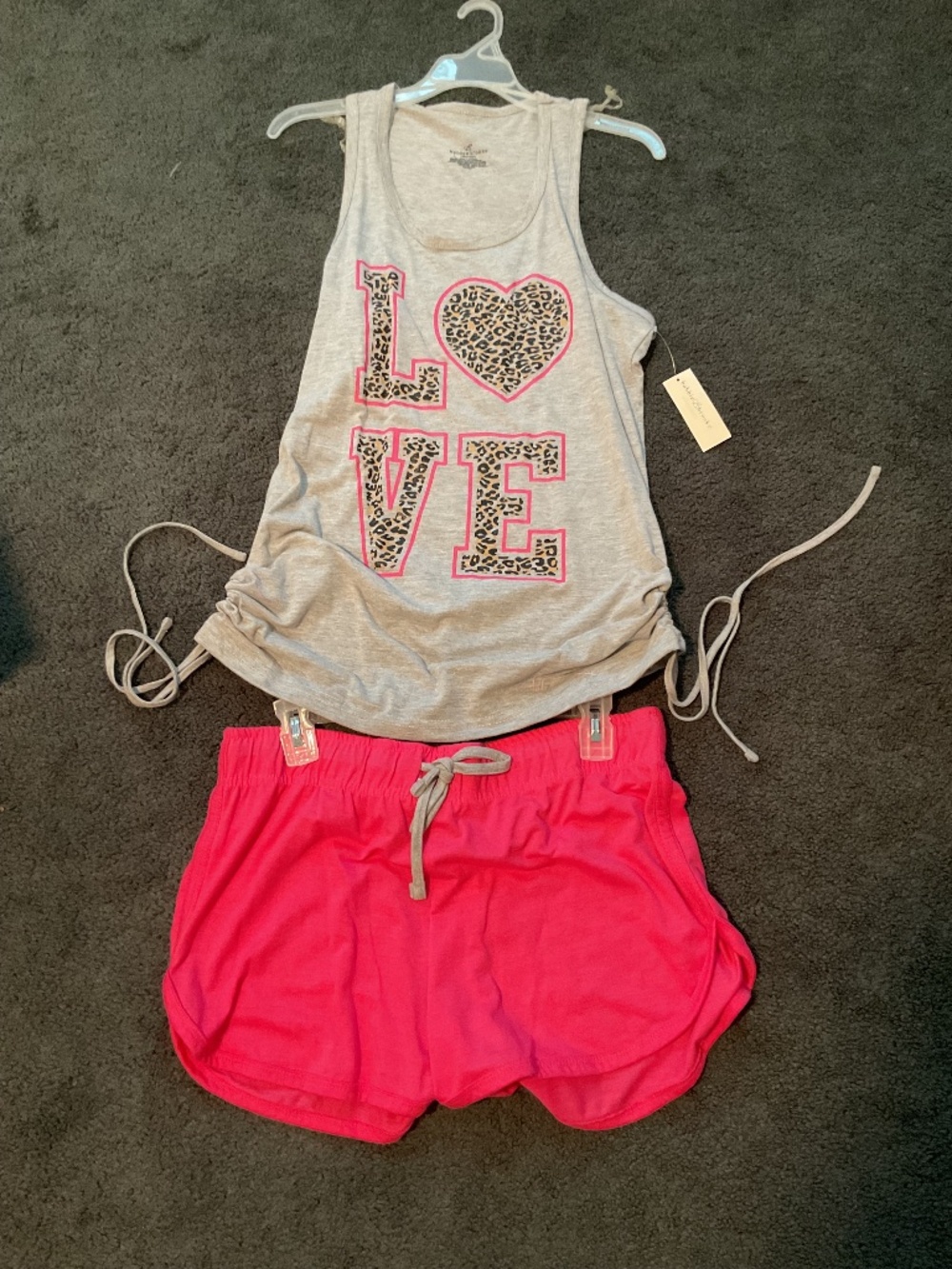 Women’s two-piece pajama set pink with leopard size large NWT